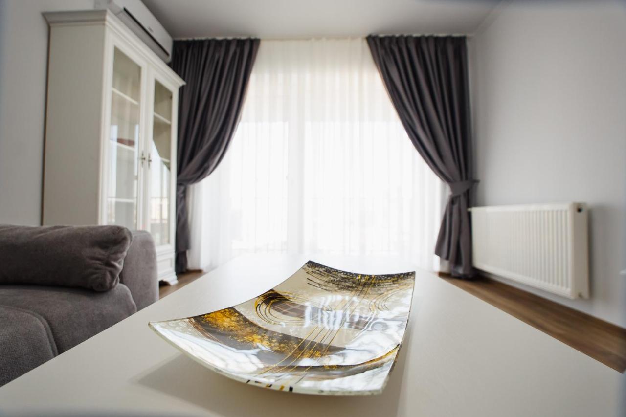 Bright&Elegant Central Apartment Oradea Extérieur photo